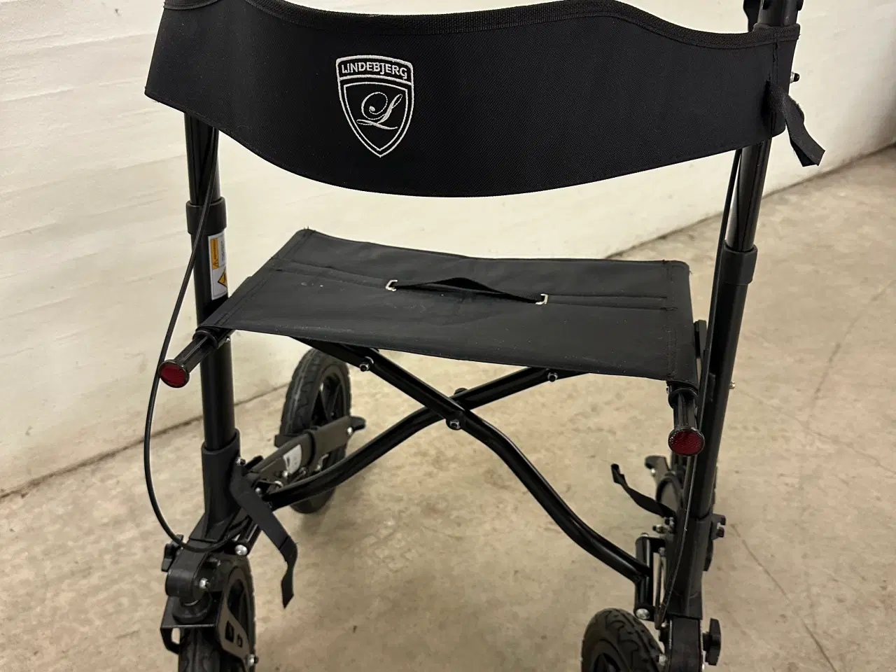 Billede 4 - Lindebjerg rollator - udendørs