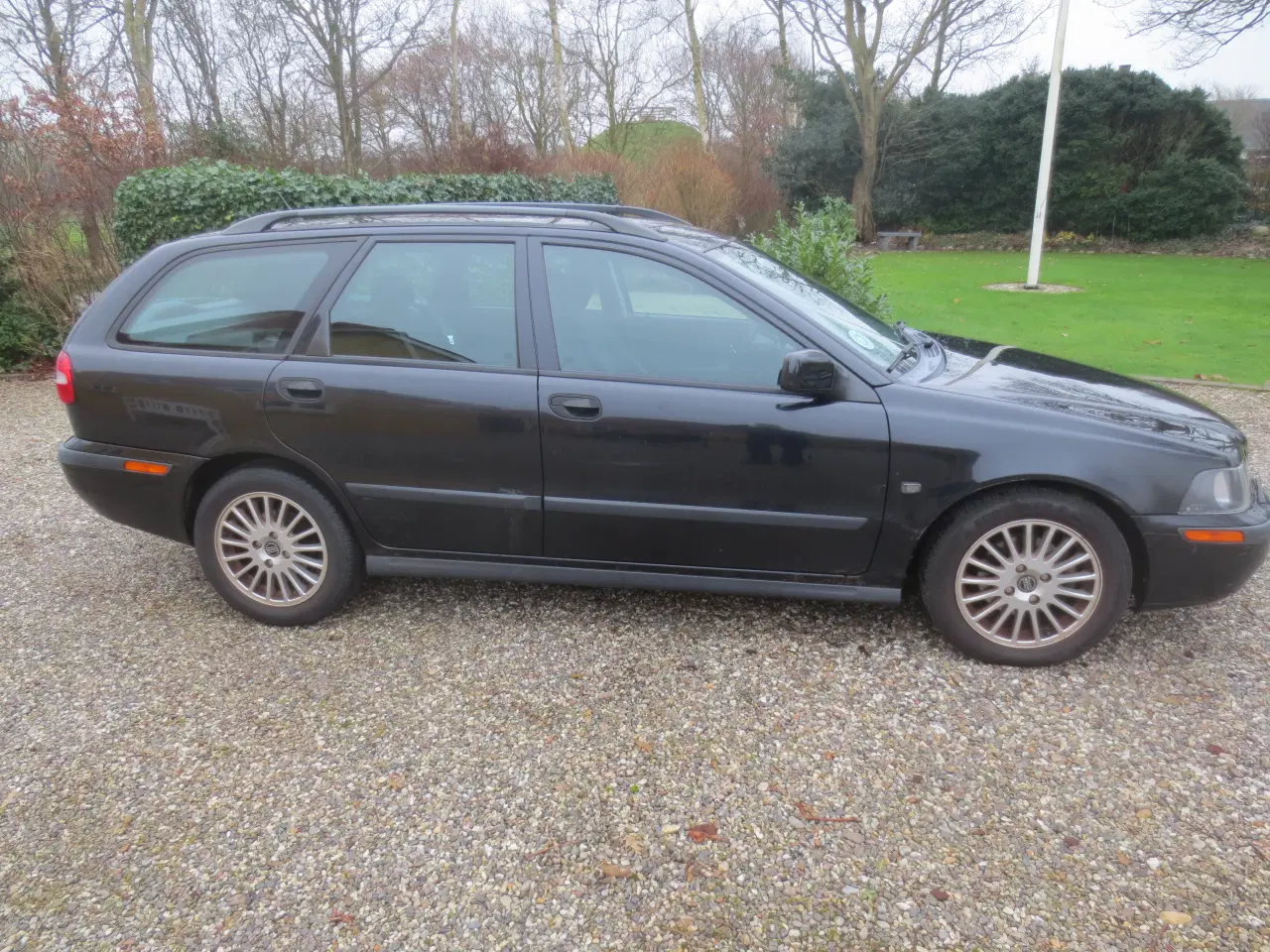 Billede 4 - Volvo V 40 1.8 i Stc synet 5/2024. 