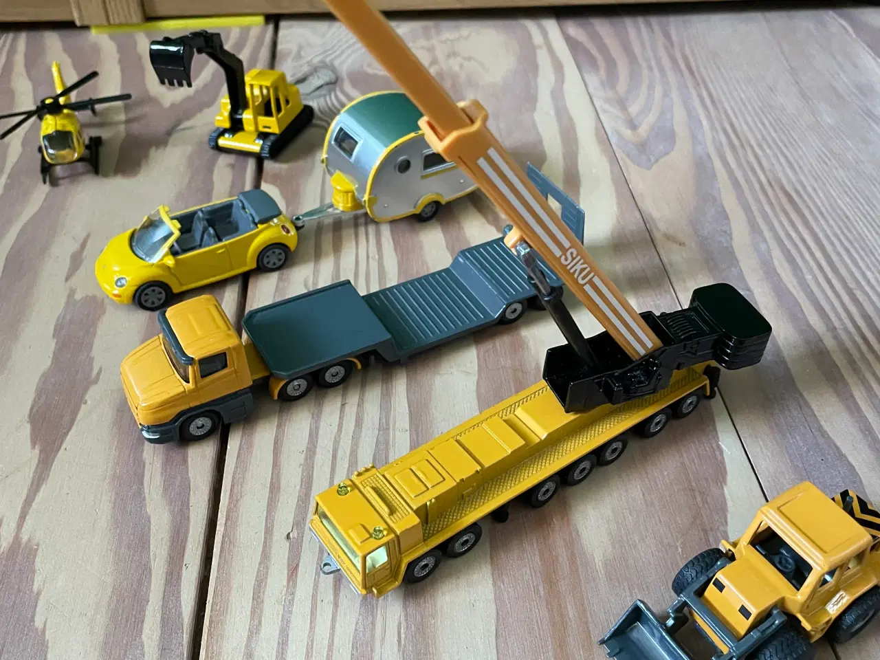 Billede 2 - Små Siku traktor og maskiner