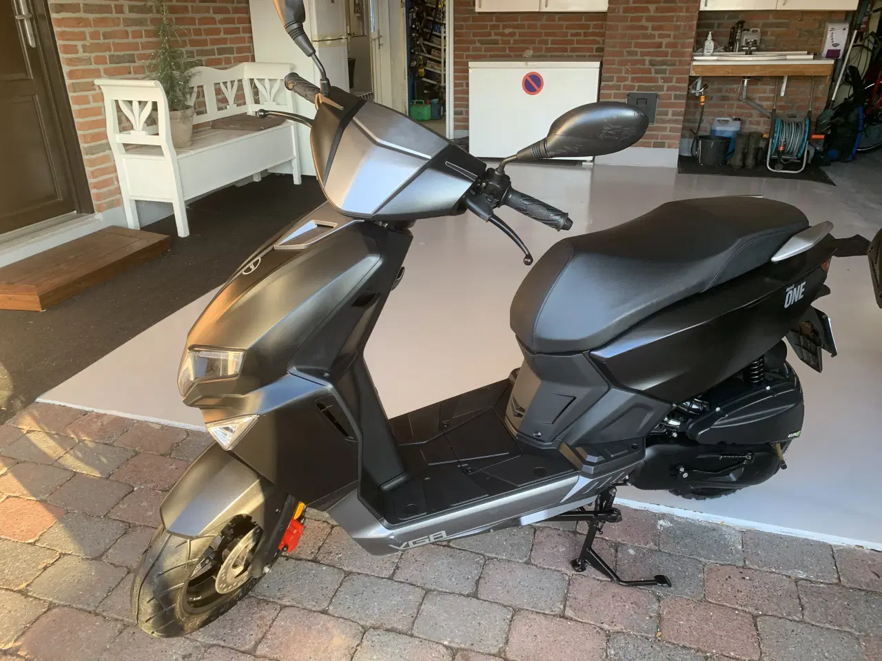 Billede 1 - Vga One Euro 5. 45  1/2 Pris 2024