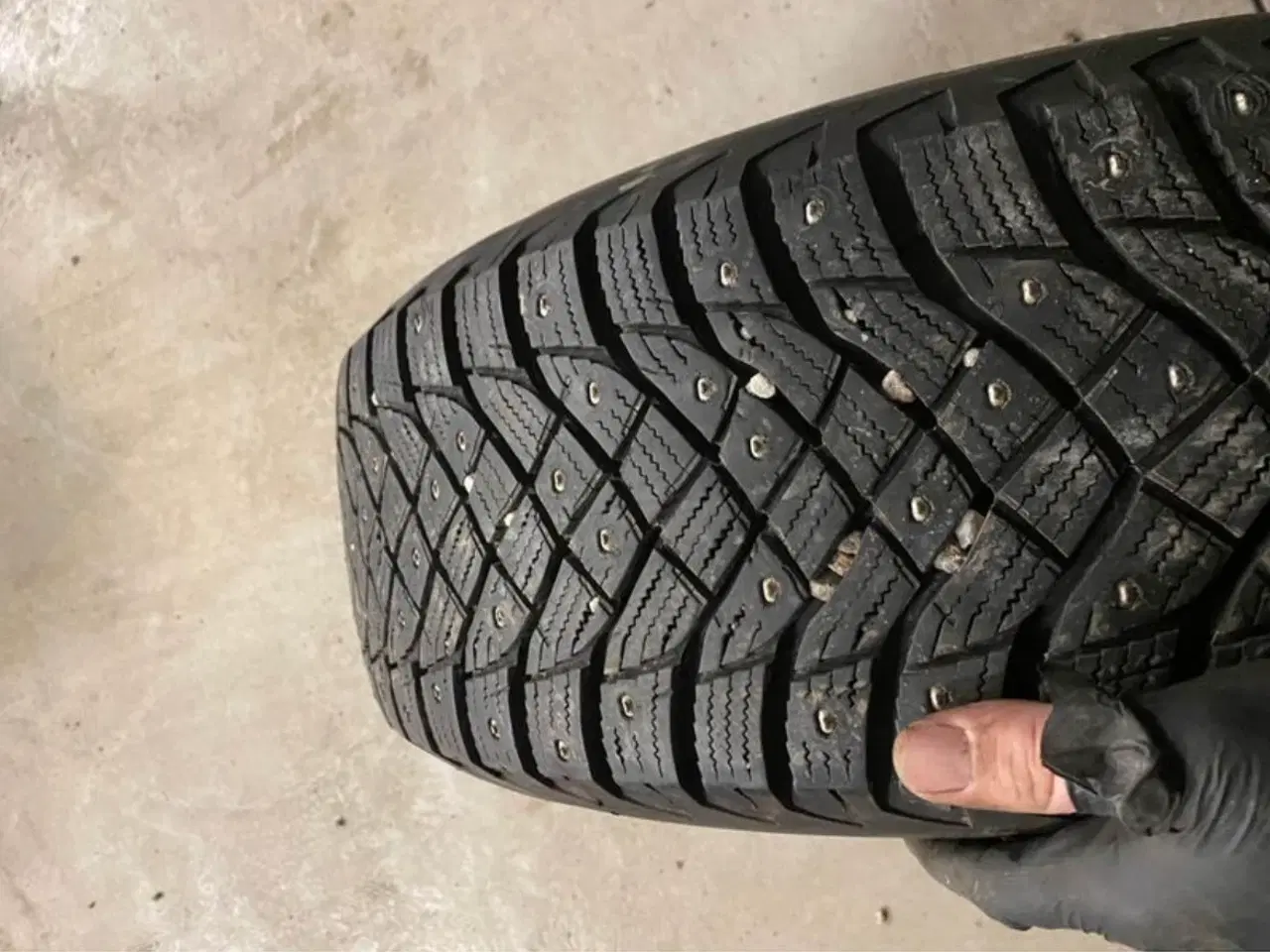 Billede 3 - 4 stk 215/65r17 vinter/pig dæk som kan afmonteres