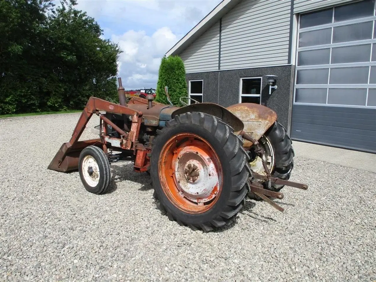 Billede 5 - Fordson Major Billig diesel Traktor med frontlæsser