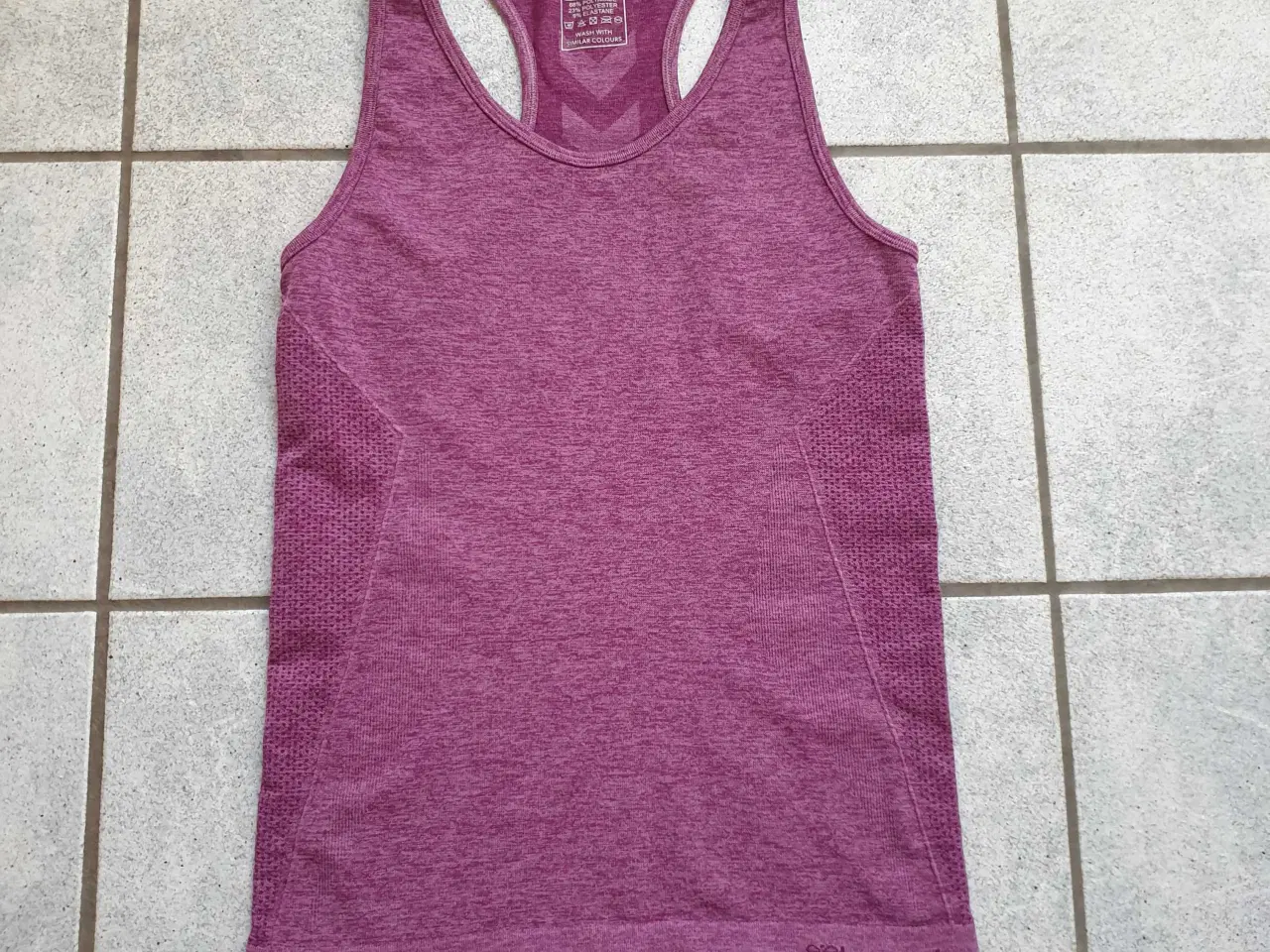 Billede 3 - Træningstøj str S-M 