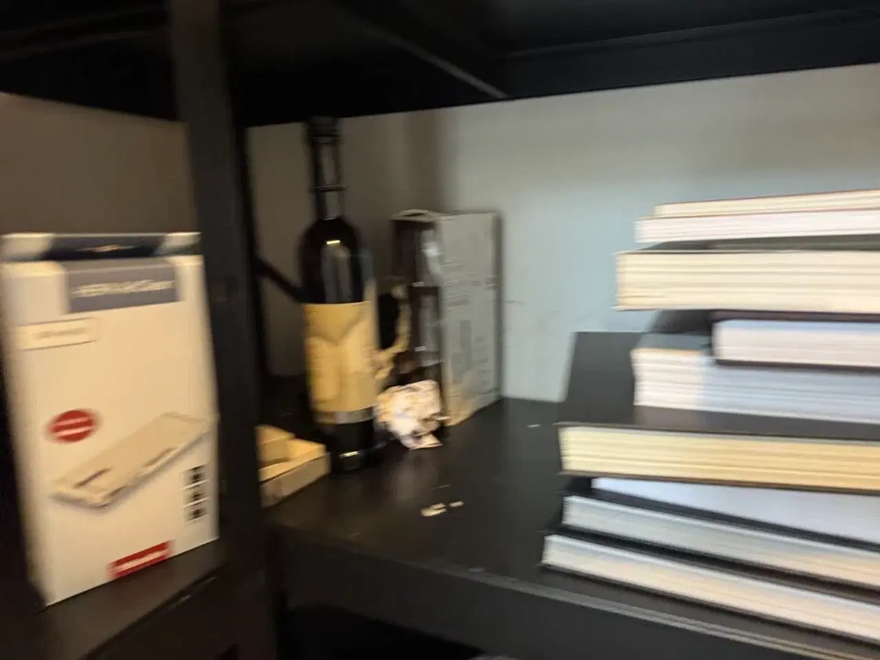 Billede 11 - 4 stk. Stålreoler med indhold