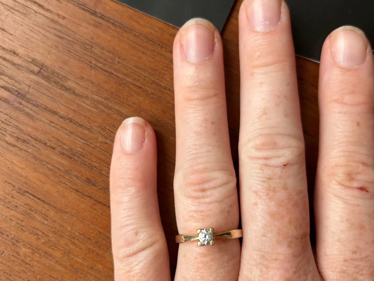 Billede 3 - Diamantring og brilliant ørestikker