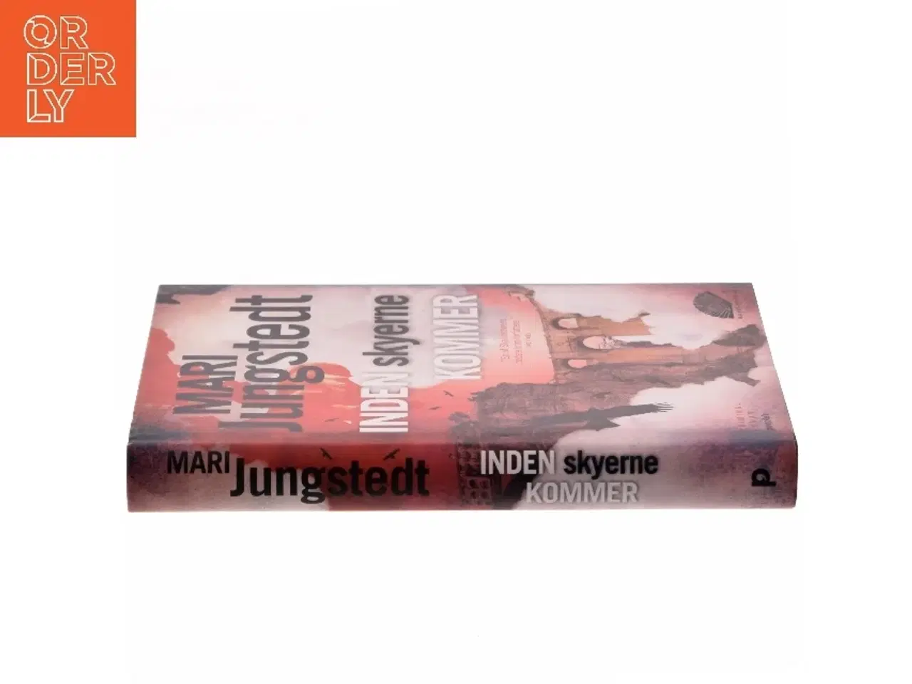 Billede 2 - Inden skyerne kommer af Mari Jungstedt (Bog)