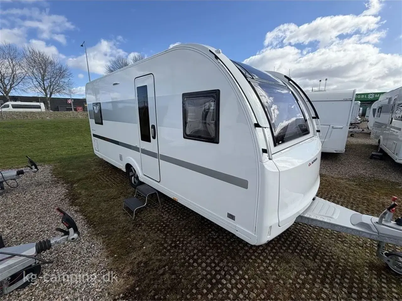 Billede 1 - 2022 - Adria Adora 522 UP   Flot rummelig vogn med dobbeltseng, Truma mover og Isabella Sun Shine Plus incl front. Kan opvejes til 1700 KG