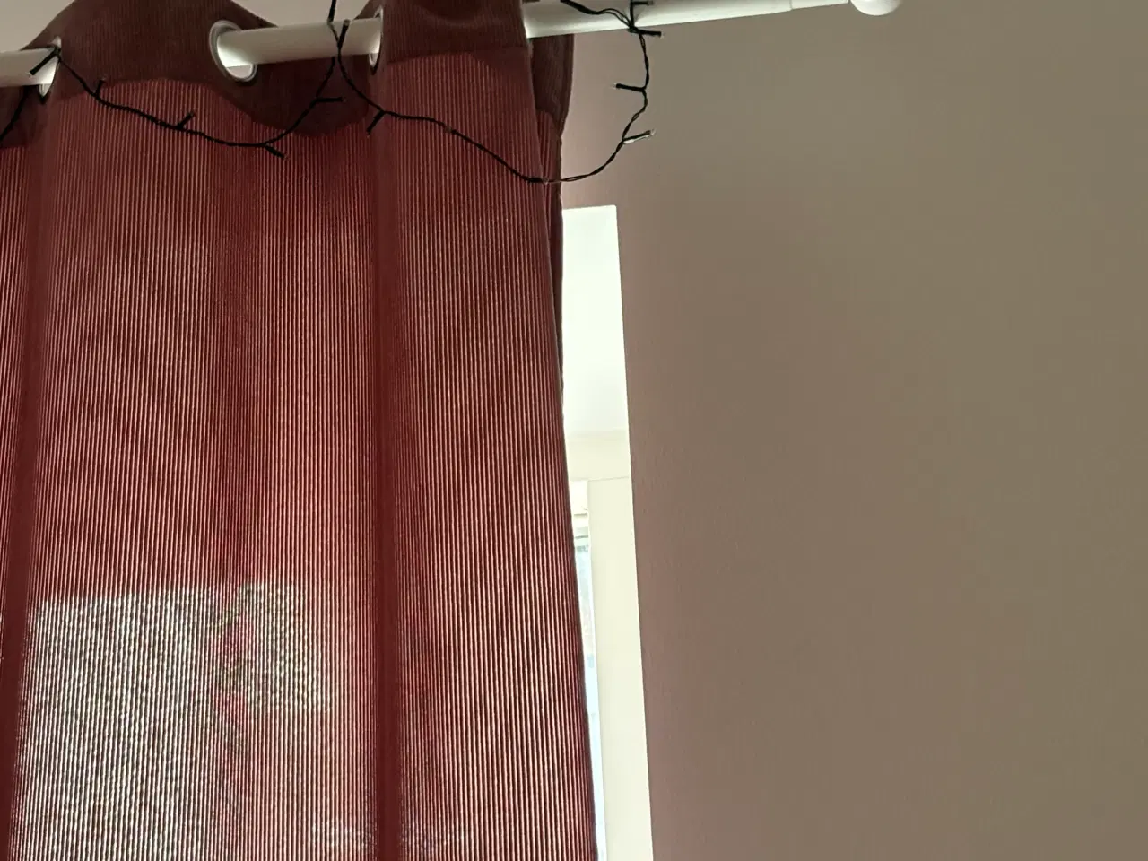 Billede 4 - 7 flotte gardiner i rosa farve sælges