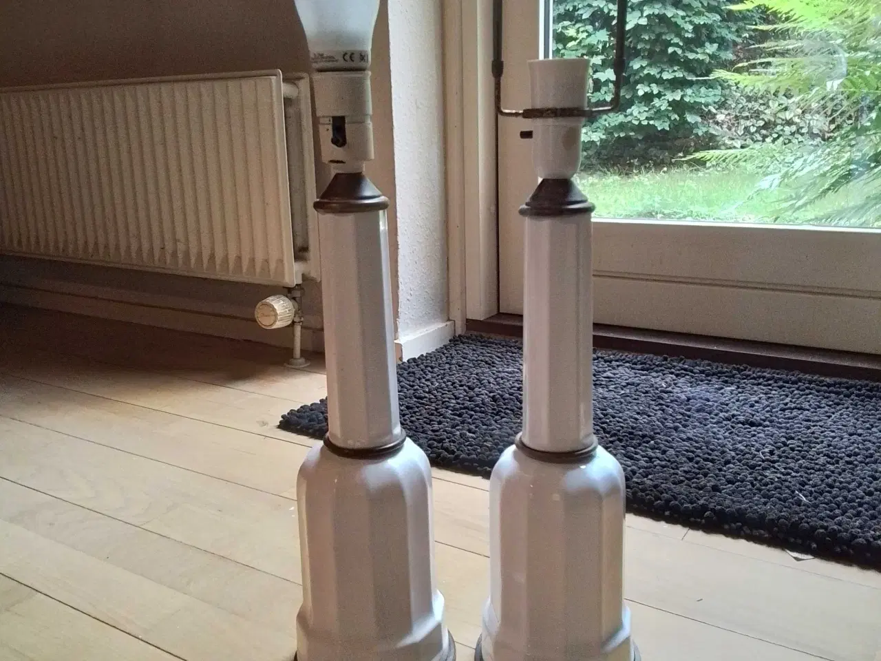 Billede 1 - Herberg bordlamper, hvid u. ledninger. Højde 46 cm