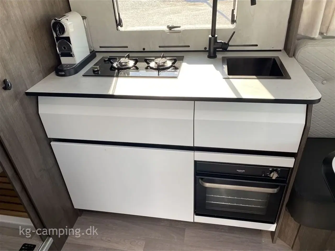 Billede 5 - 2021 - Benimar Amphitryon 967 Northautokapp   Spændende SUPER velholdt Benimar autocamper