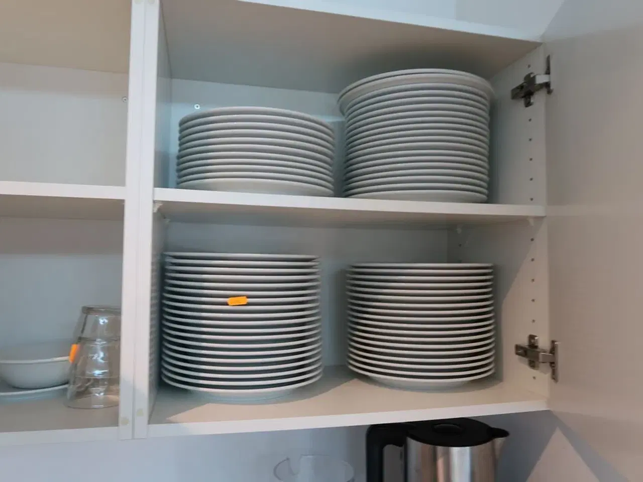 Billede 4 - Mikrobølgeovn, elkedel div. Køkkenservice