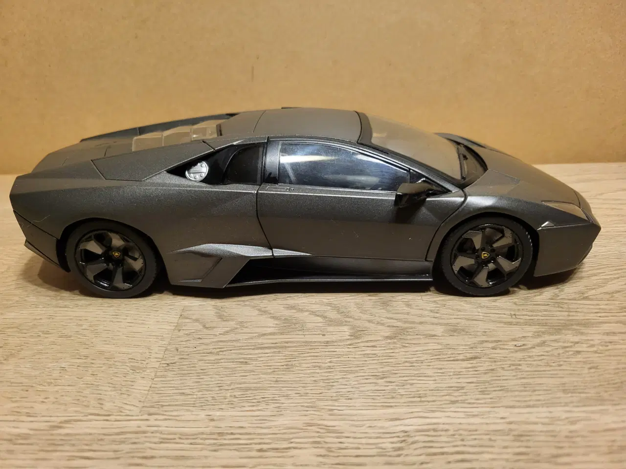 Billede 1 - Modelbil. Lamborghini Reventon (2008) Skala 1/18