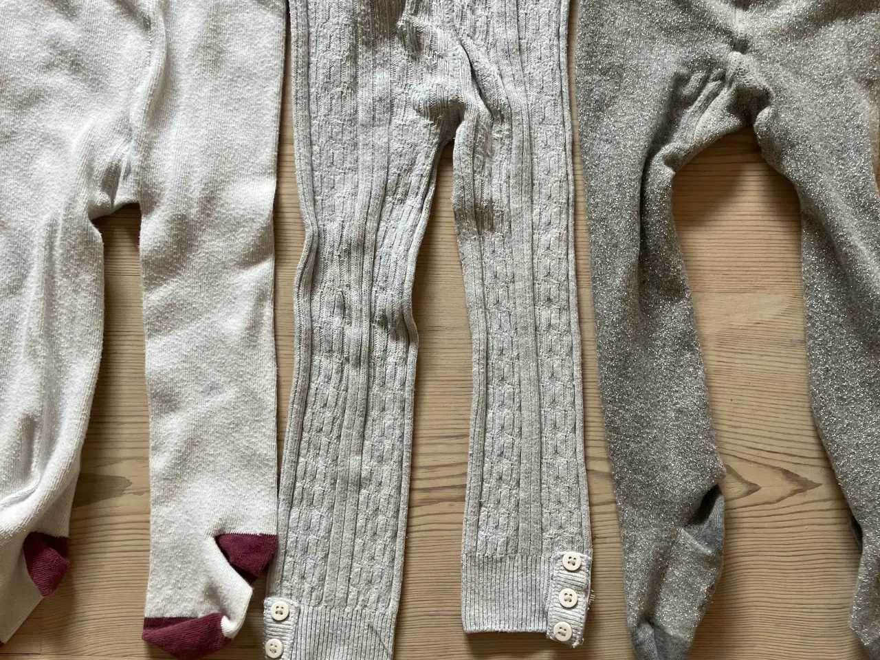 Billede 2 - 4 buksestrømper og et par leggins