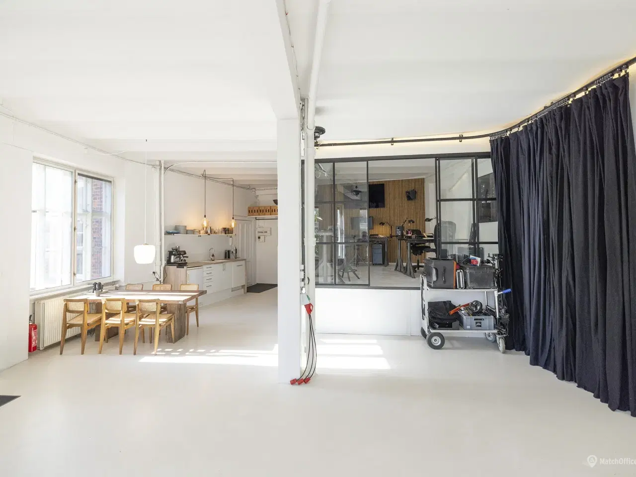 Billede 7 - Kontorplads i kreativt miljø