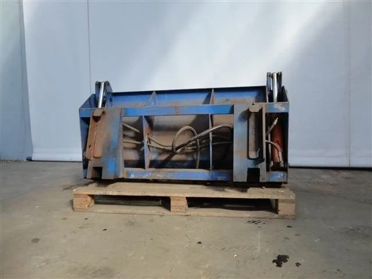 Billede 3 - Taarup 4 i 1 skovl med vetobeslag