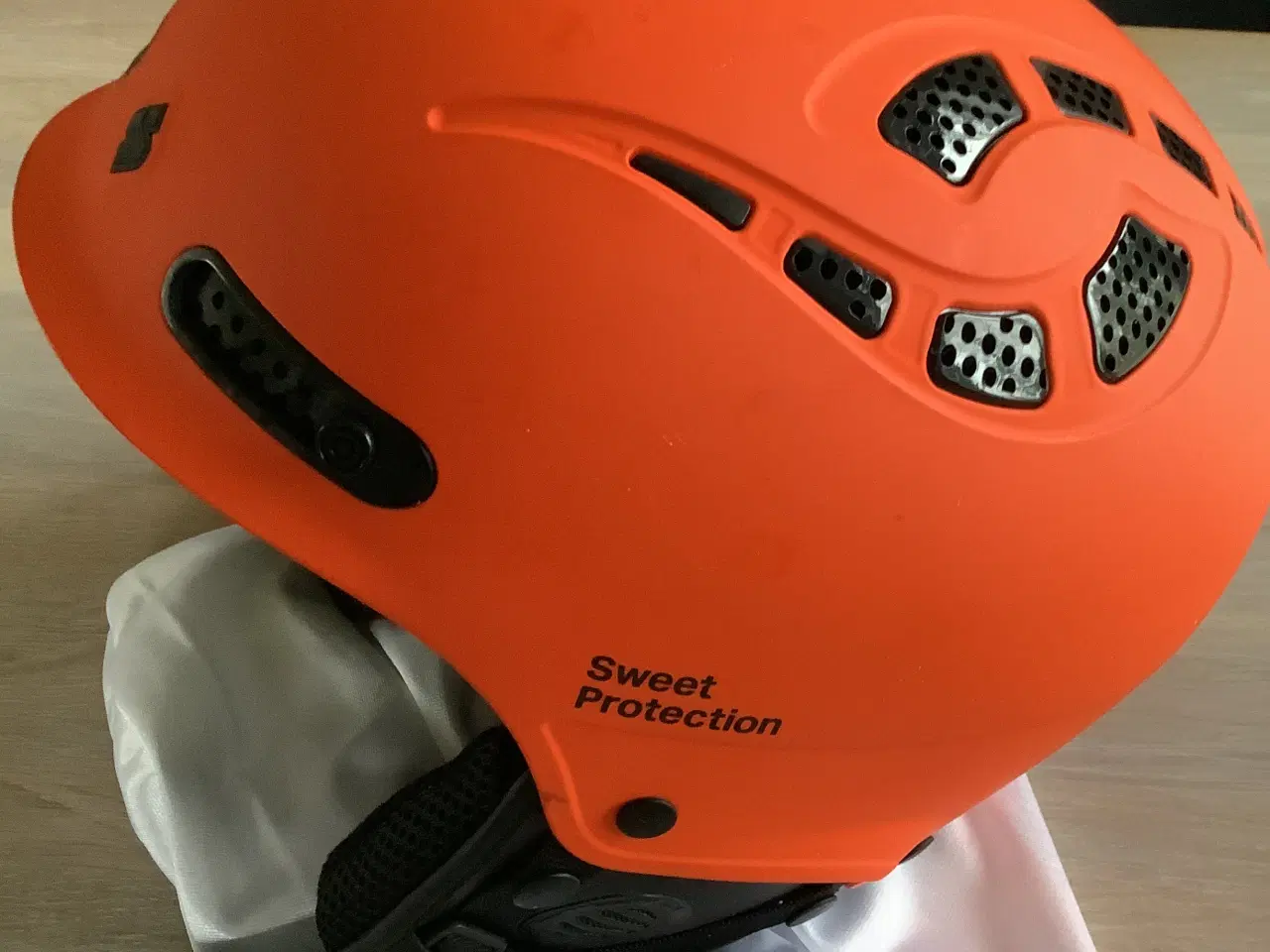 Billede 2 - Ski hjelm og ski briller