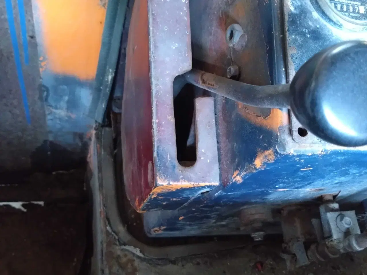 Billede 11 - Gammel sjov kommune traktor 