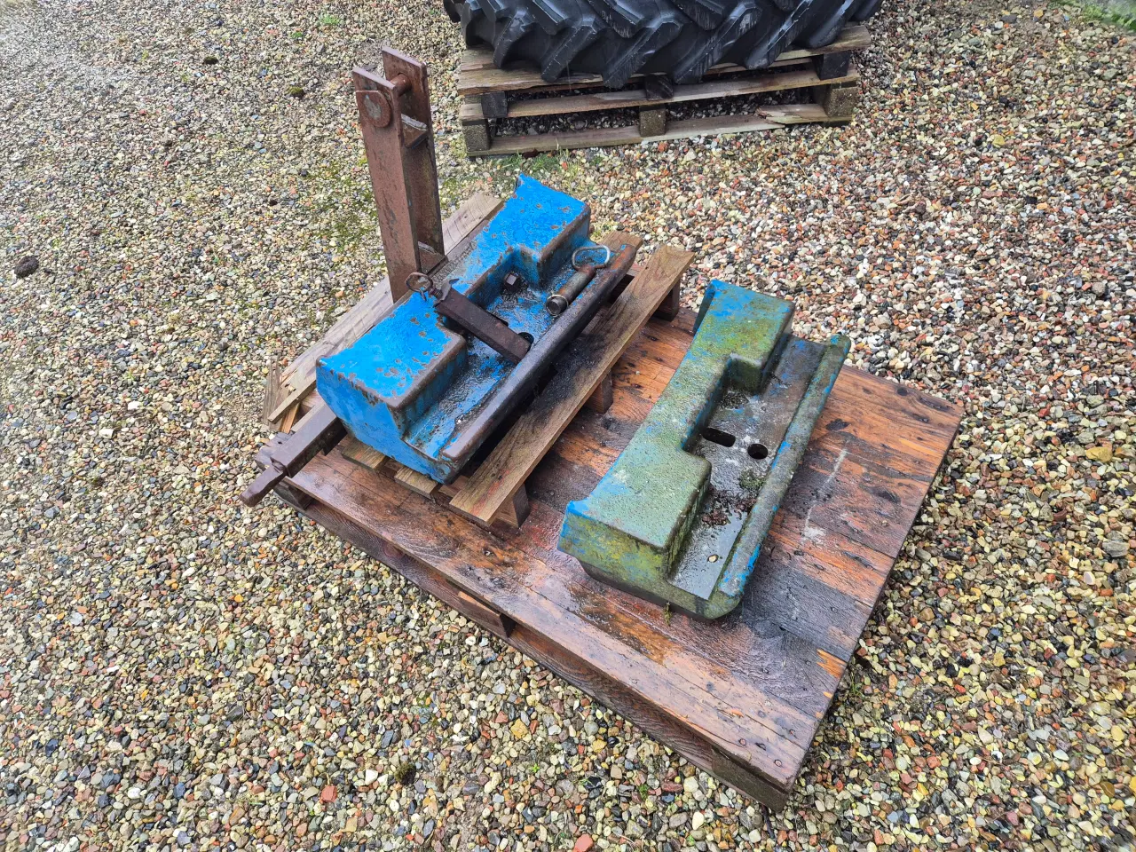 Billede 3 - Ford Basisklods til frontvægte.