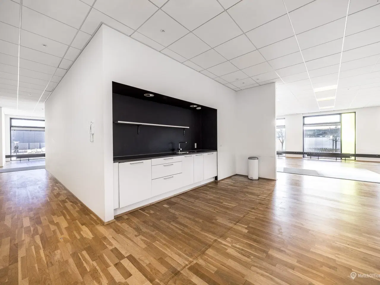 Billede 6 - Rummeligt og moderne kontor på 3.009 m²