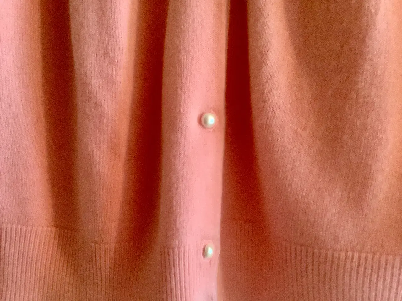 Billede 3 - Daxon cardigan med tilhørende top.