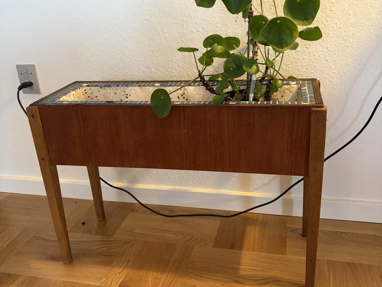 Billede 4 - Retro blomsterkasse med flamingo – unik og dekorat