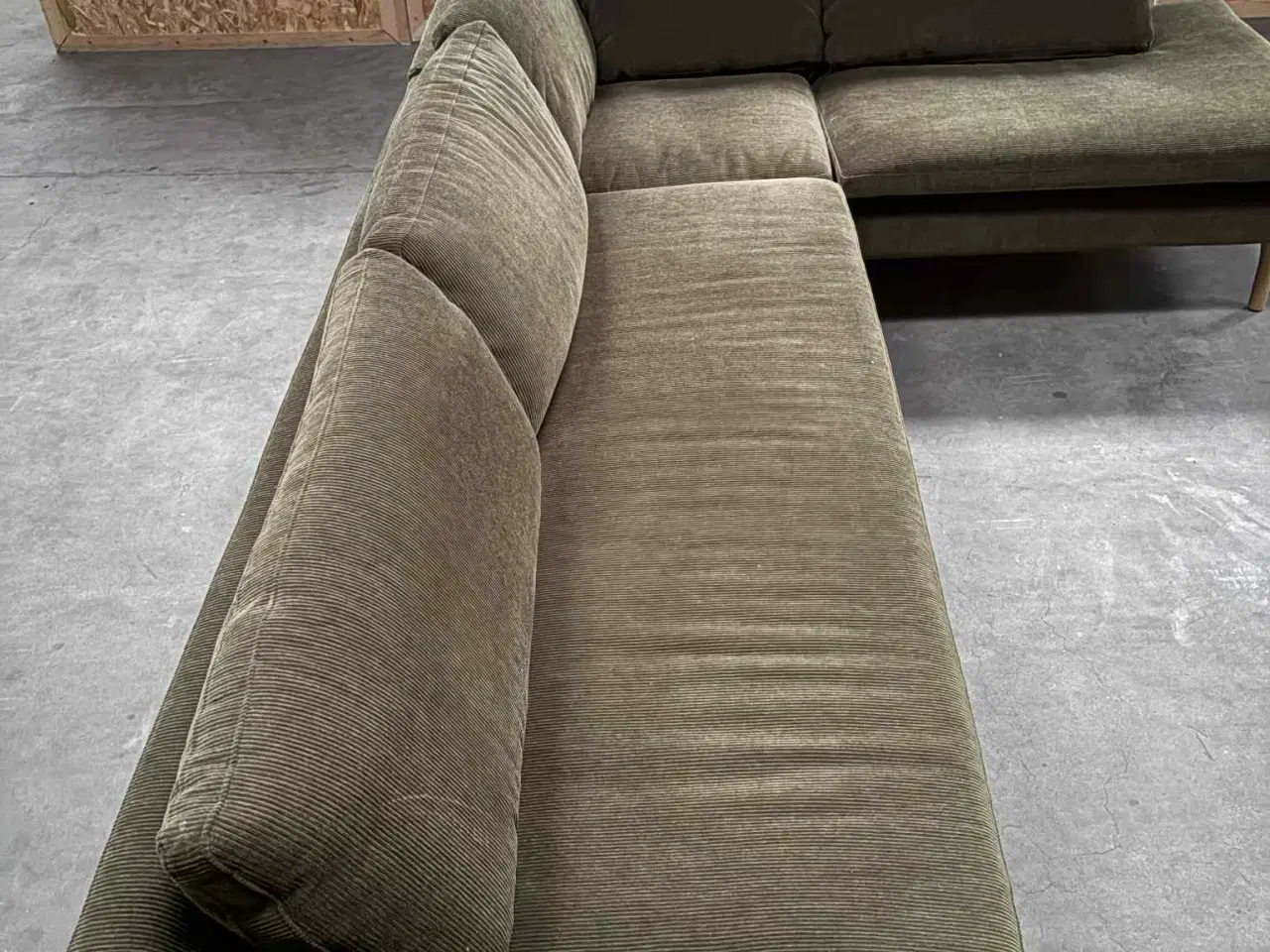 Billede 4 - Farris Lux højrevendt hjørnesofa med pufafslutning