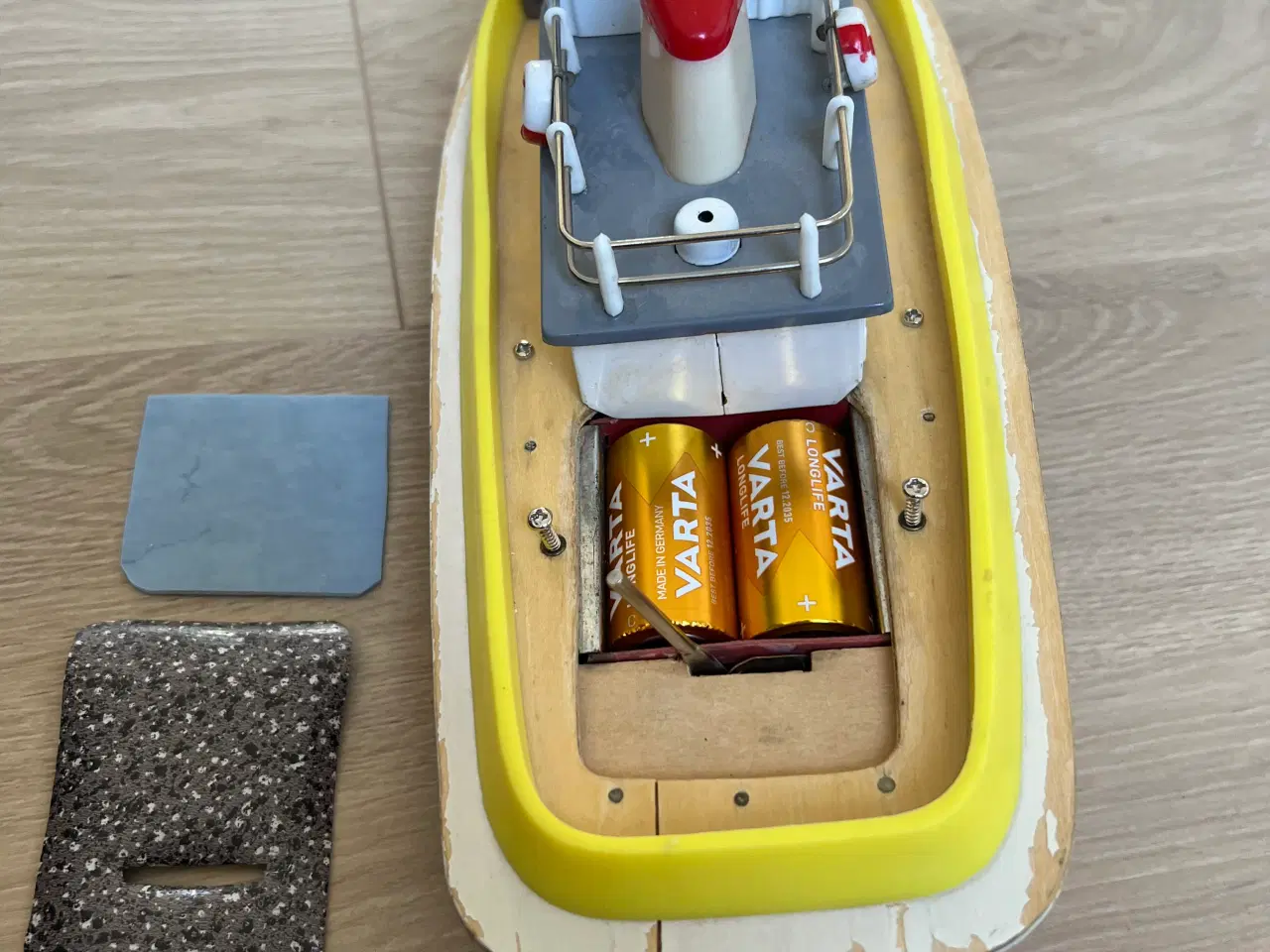 Billede 4 - Batteridrevet Legetøjsbåd