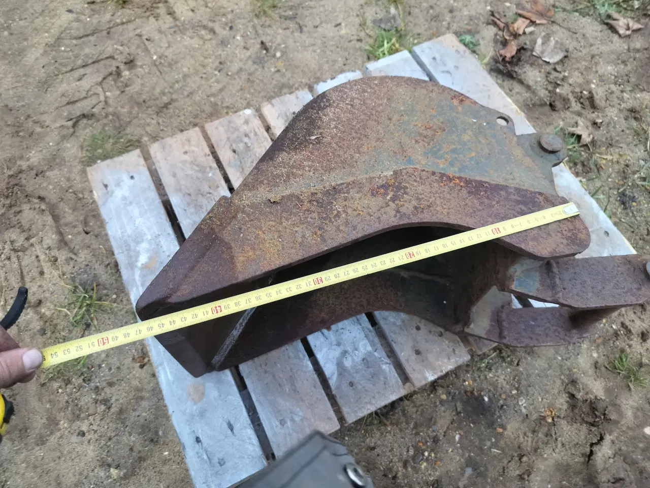 Billede 2 - Diverse maskiner. Plov dele. Minigraraver skov