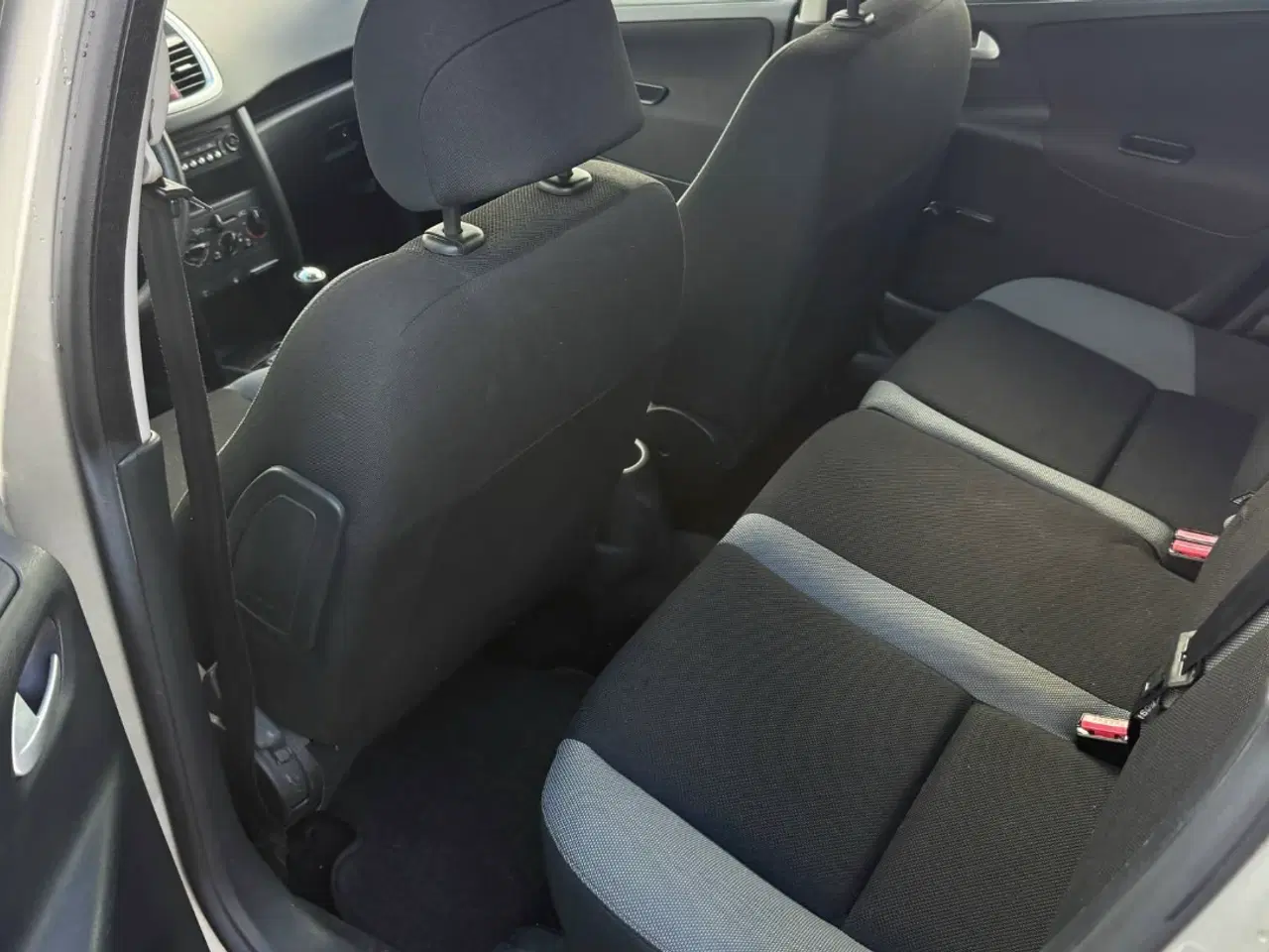 Billede 6 - Peugeot 207 - nysynet & lav km-tal