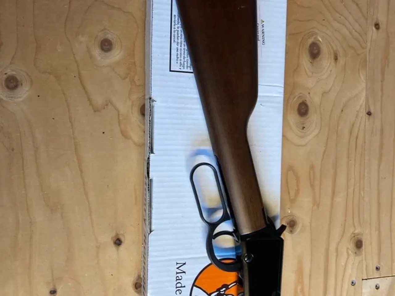 Billede 2 - Salonriffel, Henry Lever Action kal. 22lr.