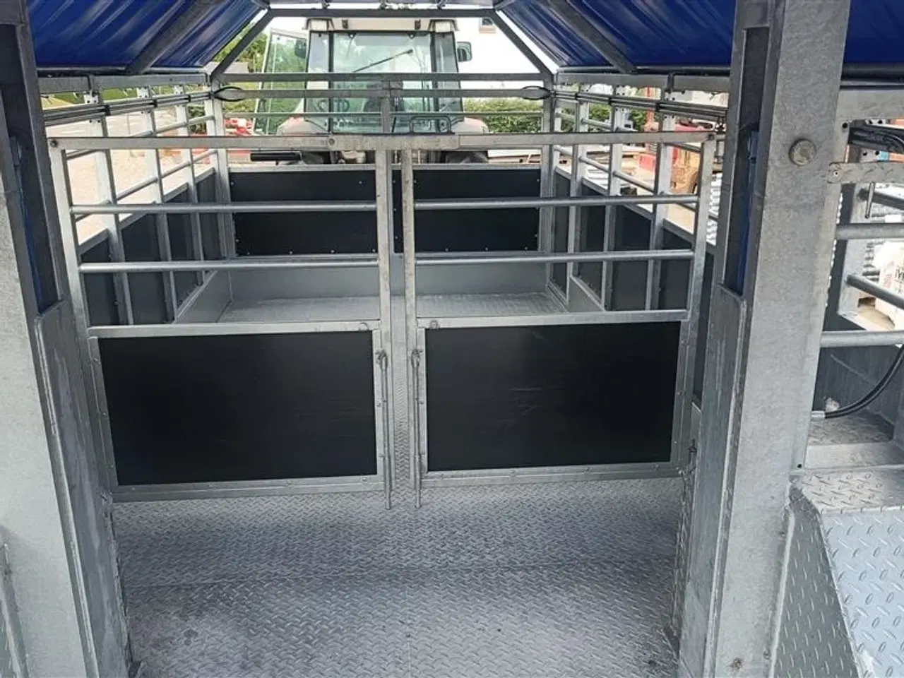 Billede 11 - Jyfa 7 meter, Bred hydraulisk undervogn