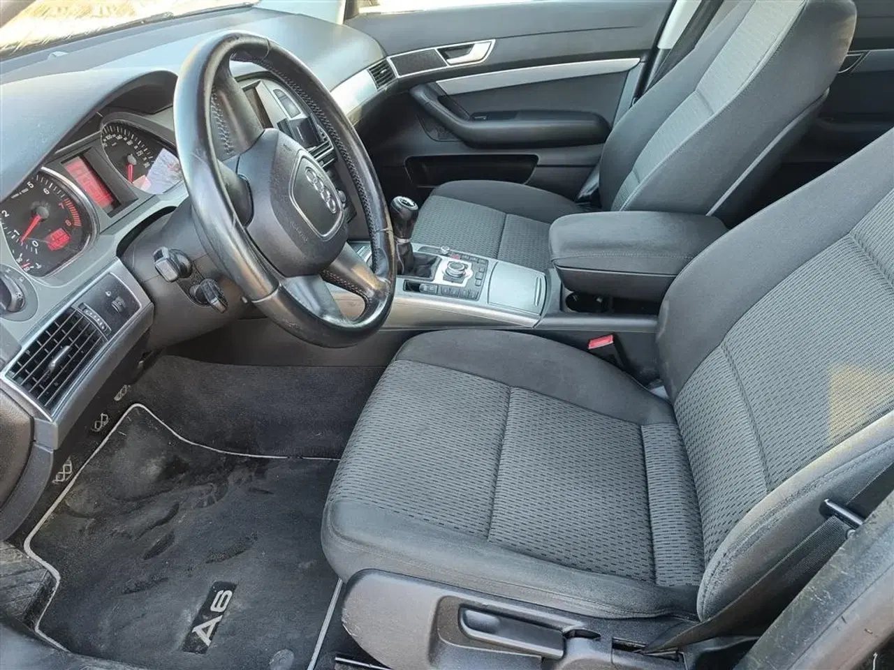 Billede 19 - Audi A 6. 2,4  2 stk. (Momsfri)