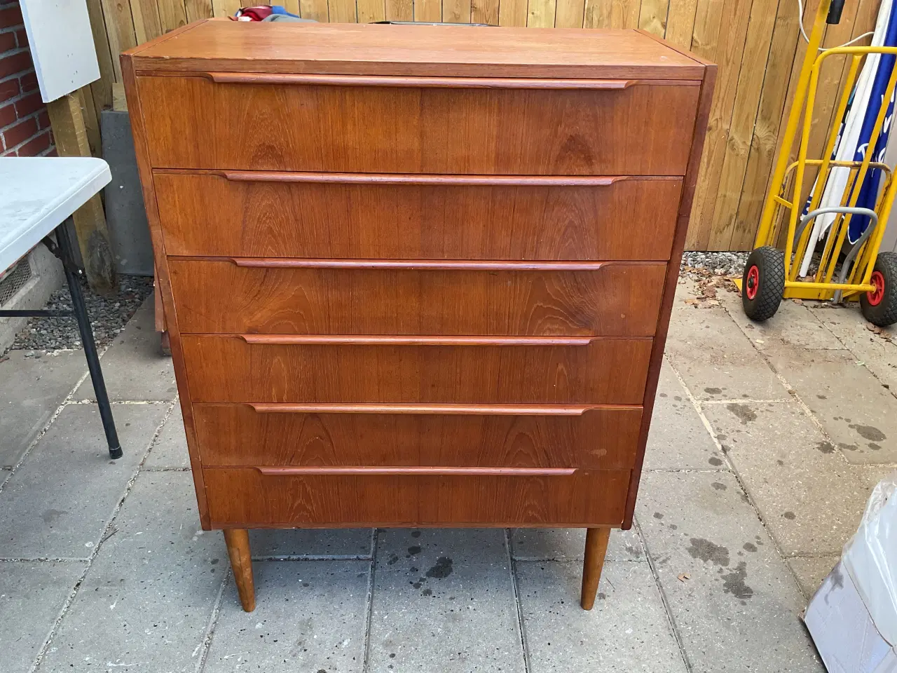 Billede 1 - Ældre kommode