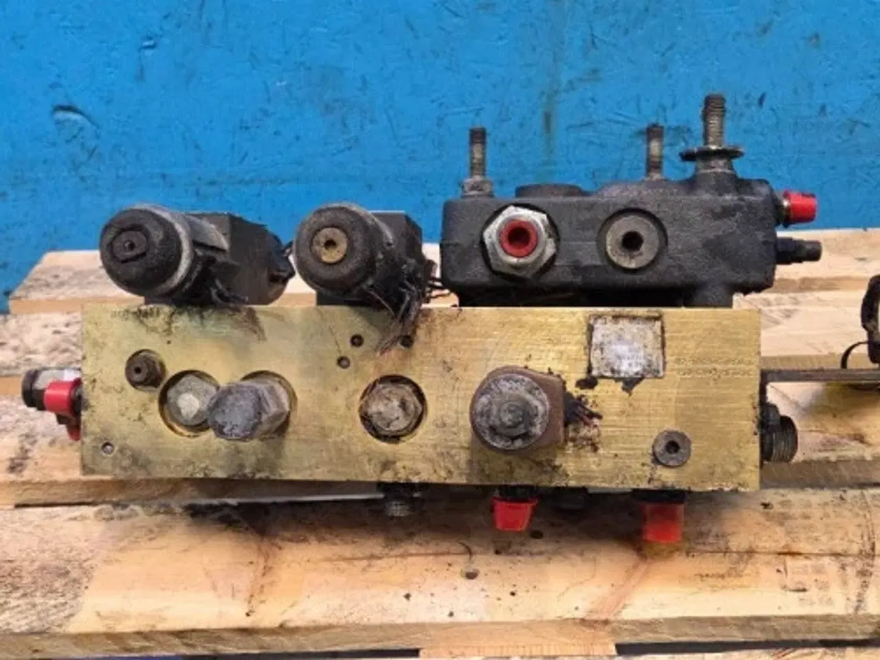 Billede 12 - Case 8010 Hydraulikventil 87109742