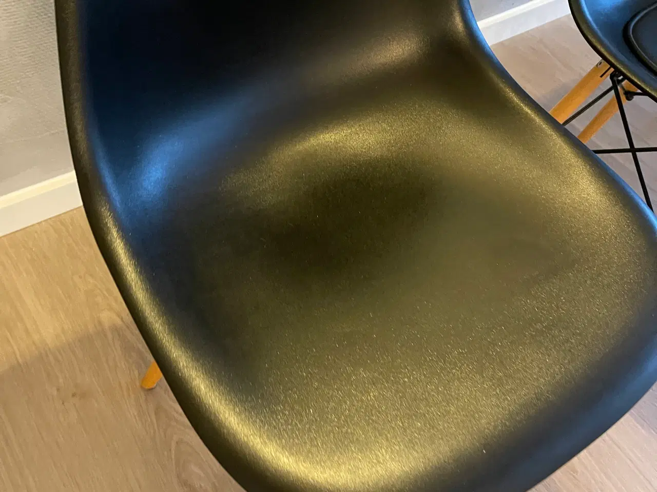 Billede 3 - Eames stole i sort