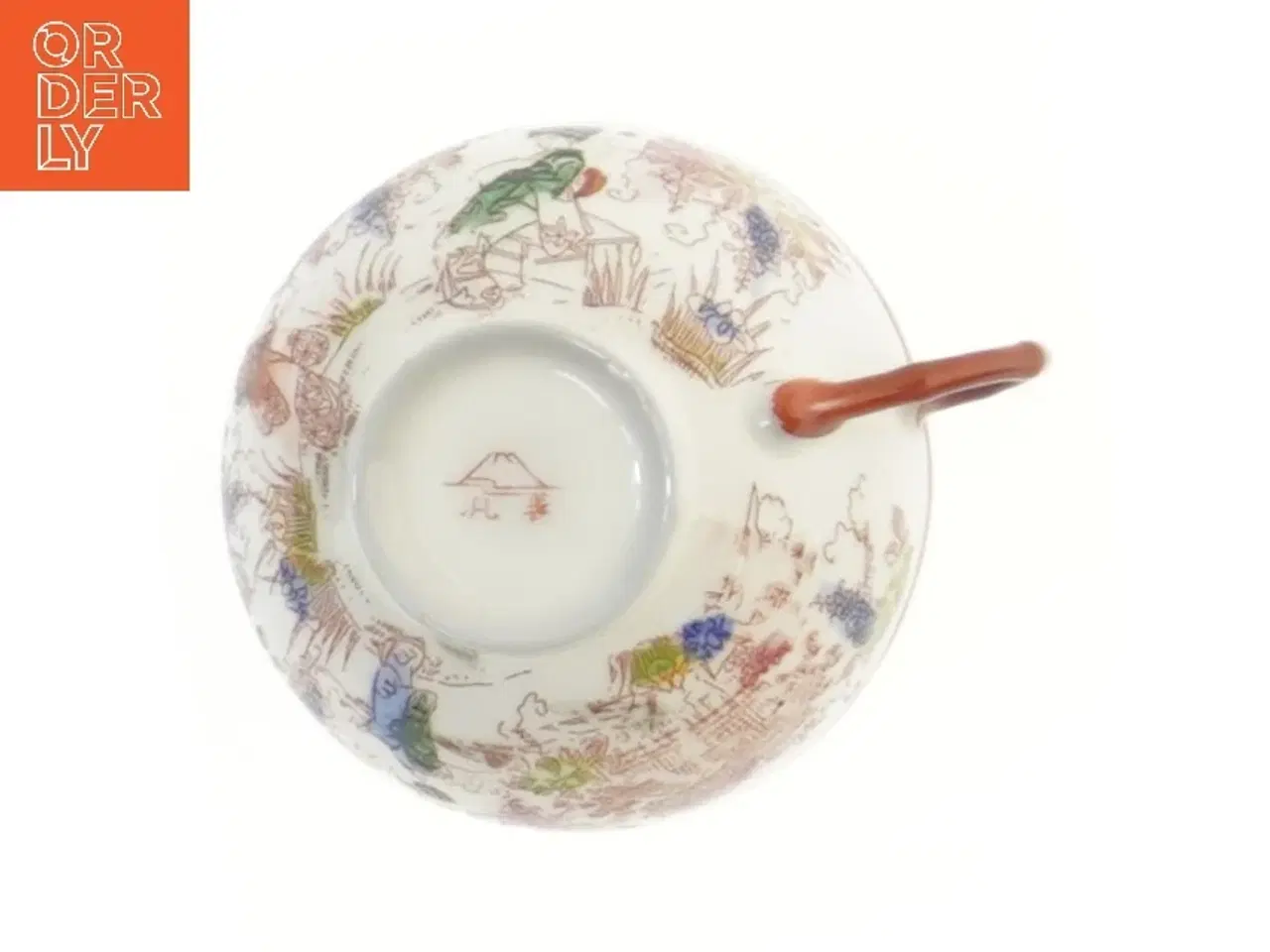 Billede 3 - Sæt af fem dekorerede kopper (str. Ø 8,4x4,5 cm)