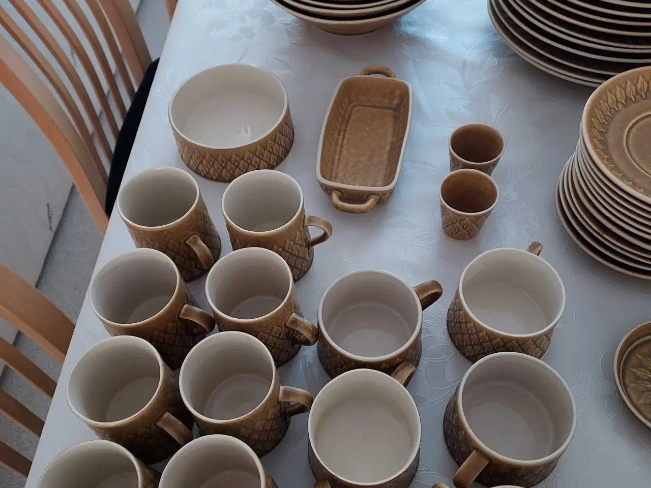 Billede 11 - Bing & Grøndahl, Kronjyden, Relief stel