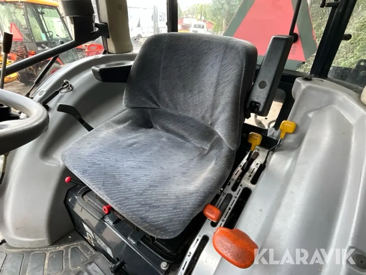 Billede 12 - Traktor Iseki TG5390 med kost og plov