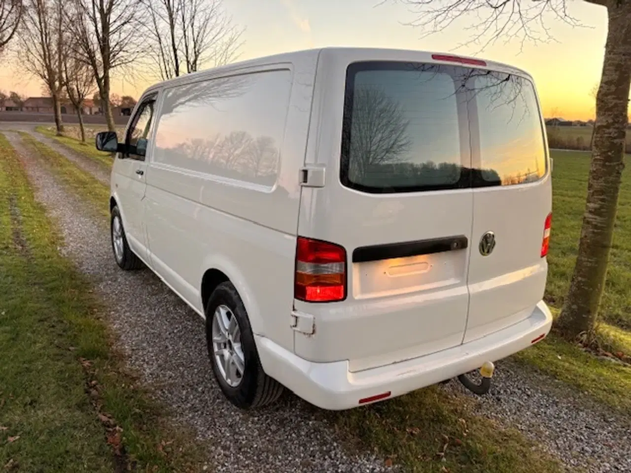 Billede 4 - VW Transporter 2,5 TDi 130 Kassevogn kort 4d Nysyn