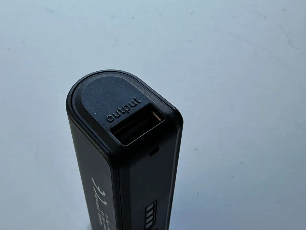 Billede 5 - Powerbank, 2200 mah. med LED lommelygte - 3 stk. f