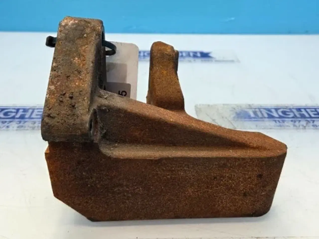 Billede 2 - Iveco F4DGE617D*V007 Beslag 47565048