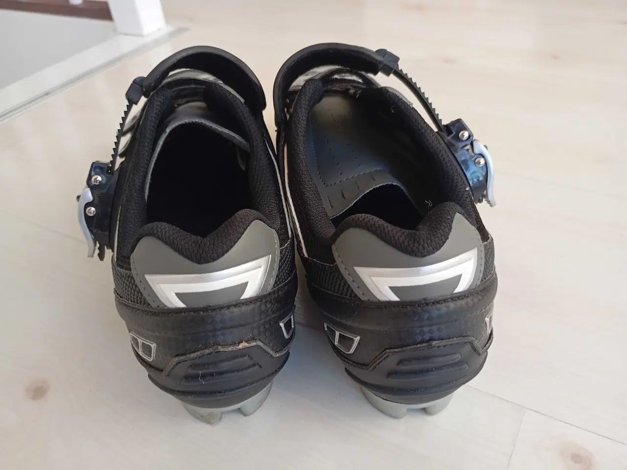 Billede 5 - Outtrek cykelsko str. 45.