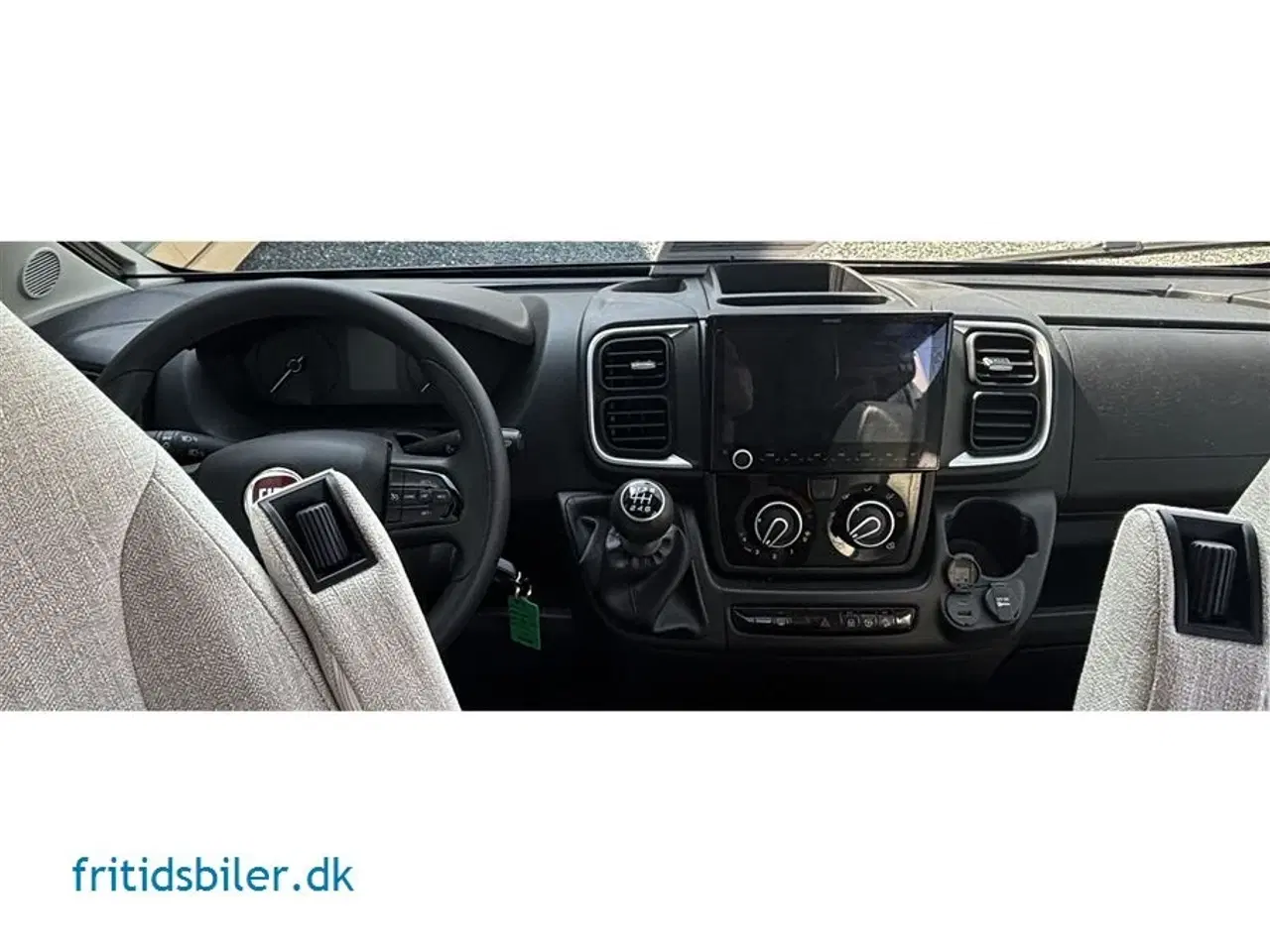 Billede 9 - 2024 - Hymer  140 Hk   Hymer Ayers rock top modellen af Hymers campervan på KUN 541 cm.