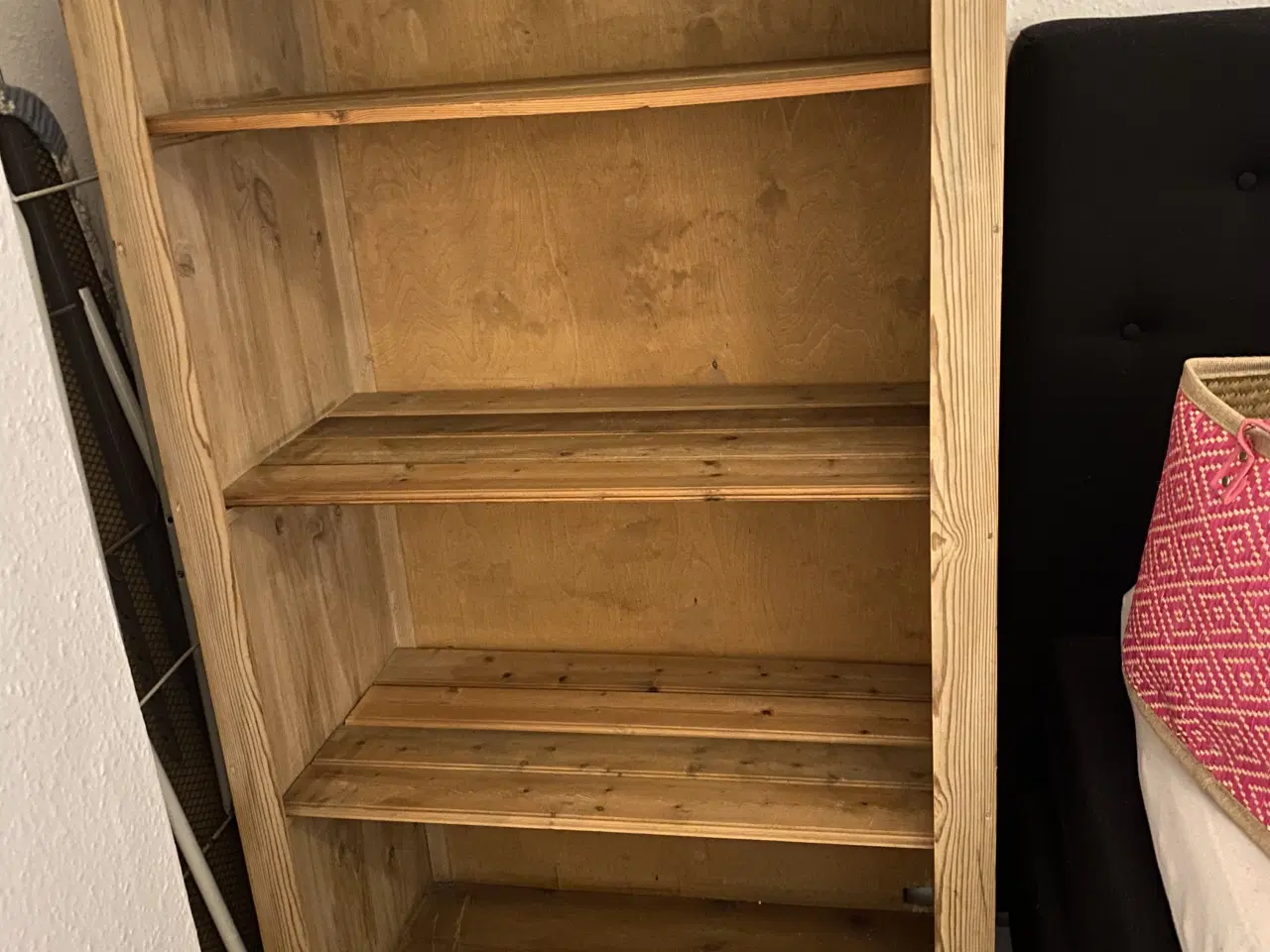 Billede 2 - Gammel reol/skab 