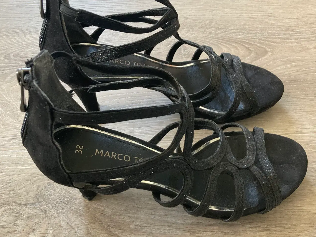 Billede 2 - Sorte Marco Tozzi stiletter str. 38