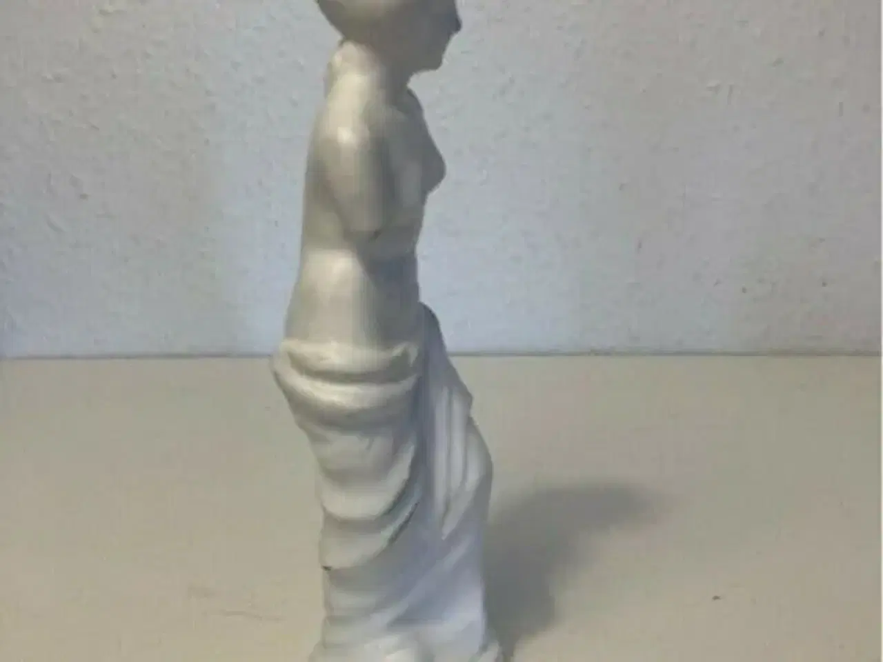 Billede 2 - Kvinde skulptur