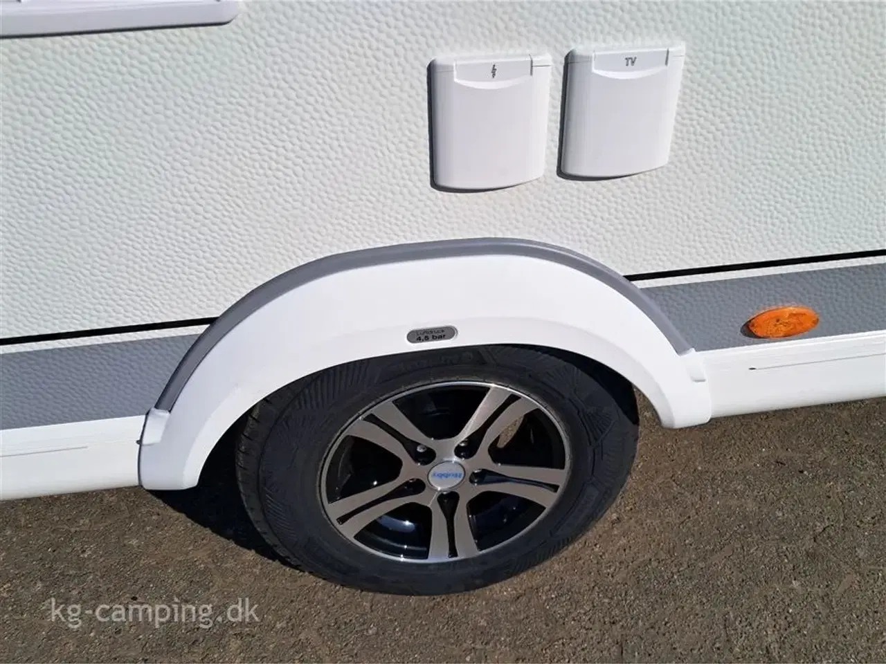 Billede 18 - 2025 - Hobby Excellent 460 SL   2025 model - Flot lille rejsevogn som kan nedvejes til 1350 kg.