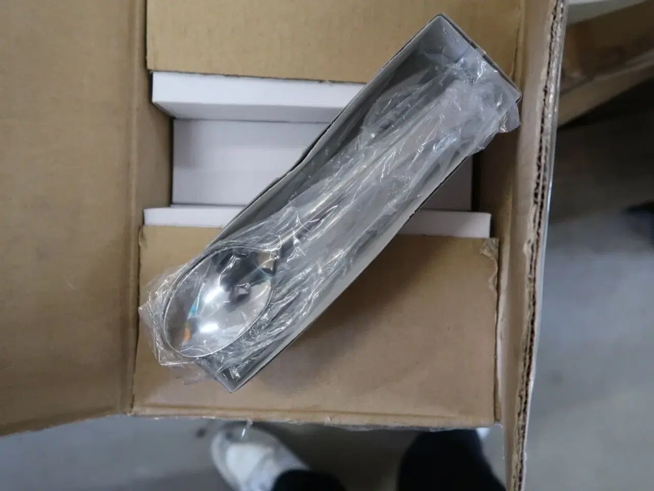 Billede 2 - 2 kasser (300 pr. stk.) Dessertske  COSMOS