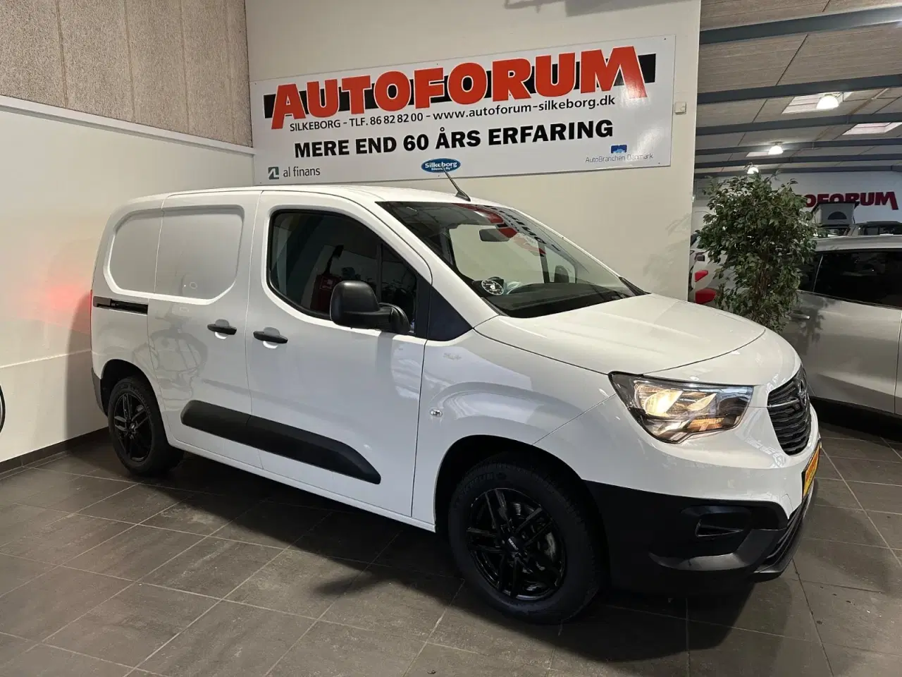 Billede 1 - Opel Combo 1,5 D 102 Enjoy L1V1