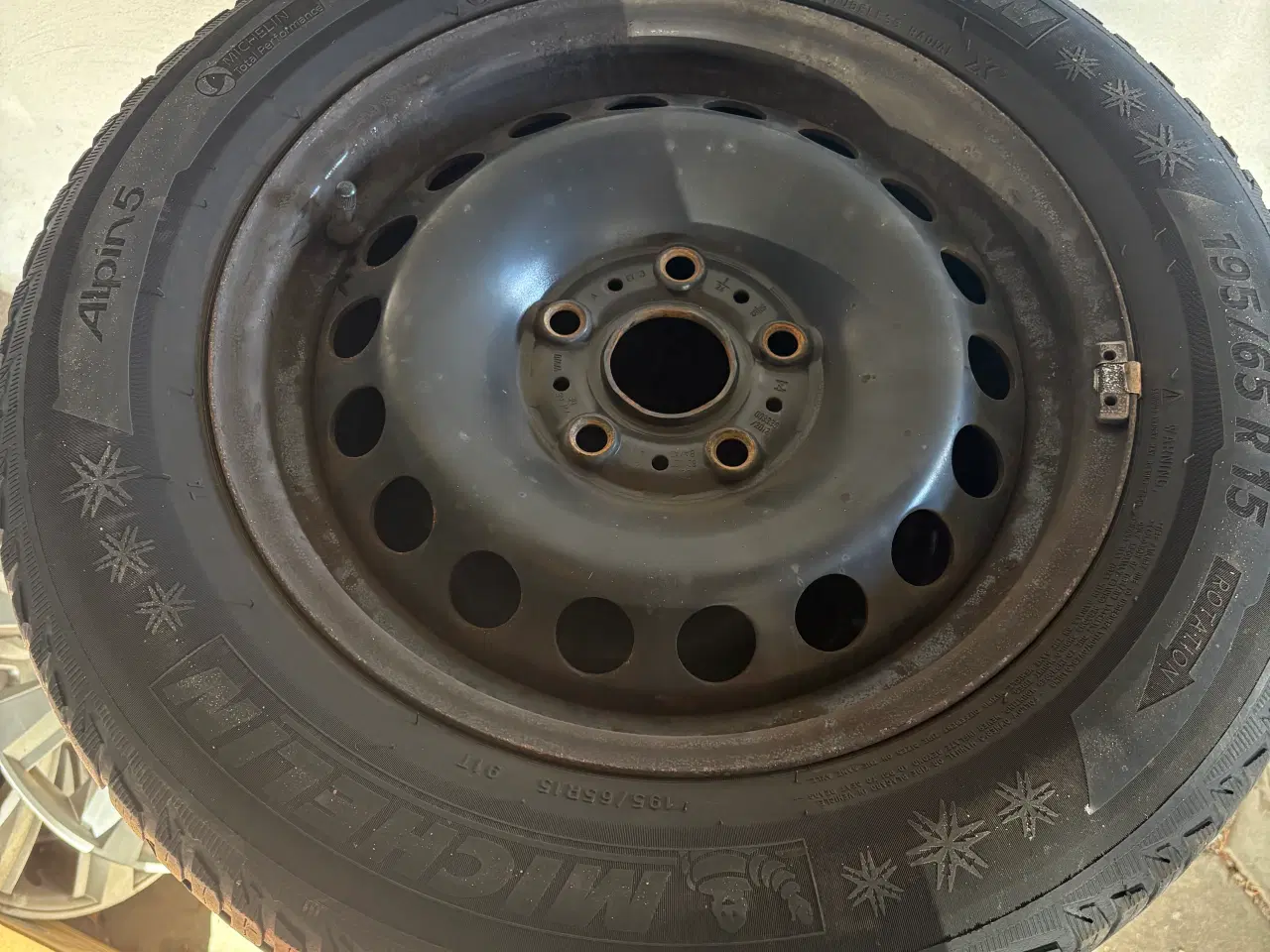 Billede 1 - 195/65 R15 vinterdæk Michelin